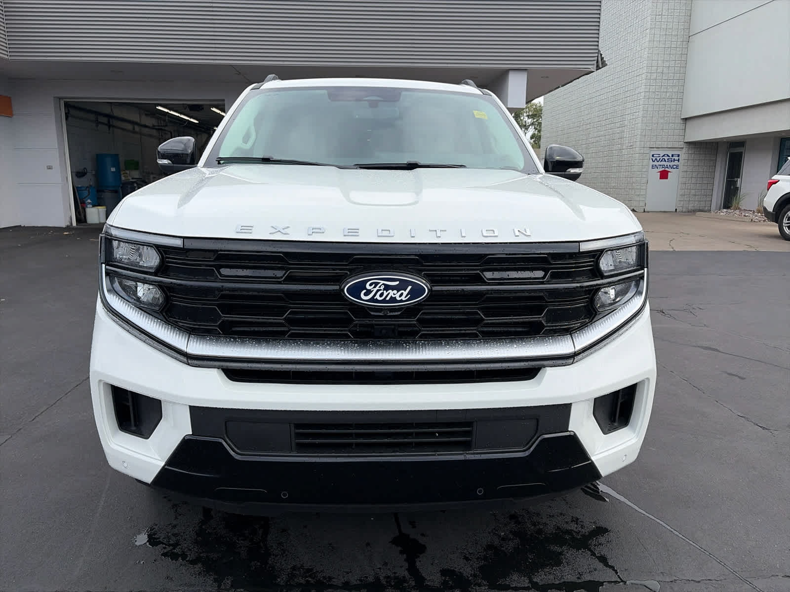 New 2027 Ford Expedition Max Platinum w/ Platinum Ultimate Package AWD/4WD image 3