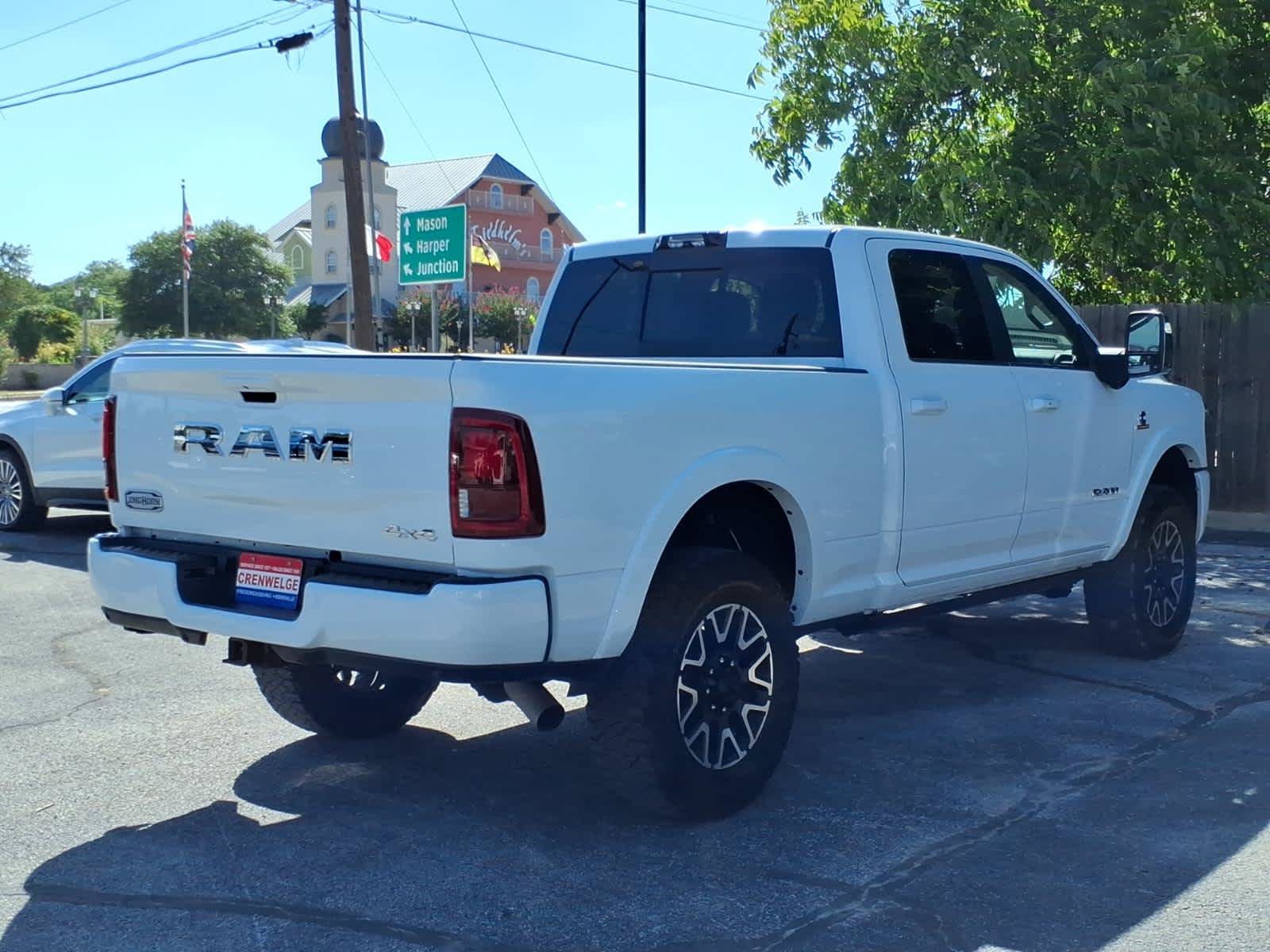 Used 2025 RAM 2500 Limited AWD/4WD image 13