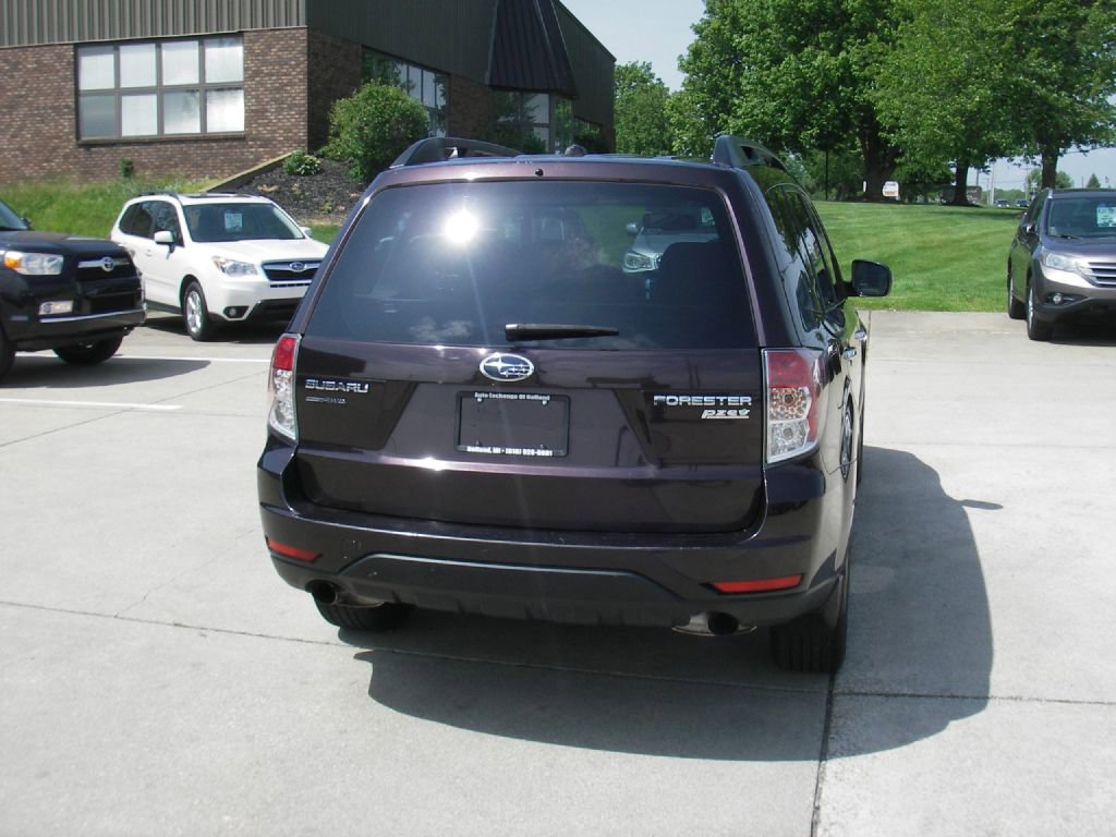 Used 2013 Subaru Forester 2.5X Limited AWD/4WD image 6