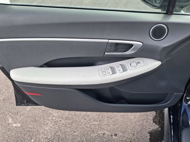 Used 2025 Hyundai Sonata SE FWD image 17