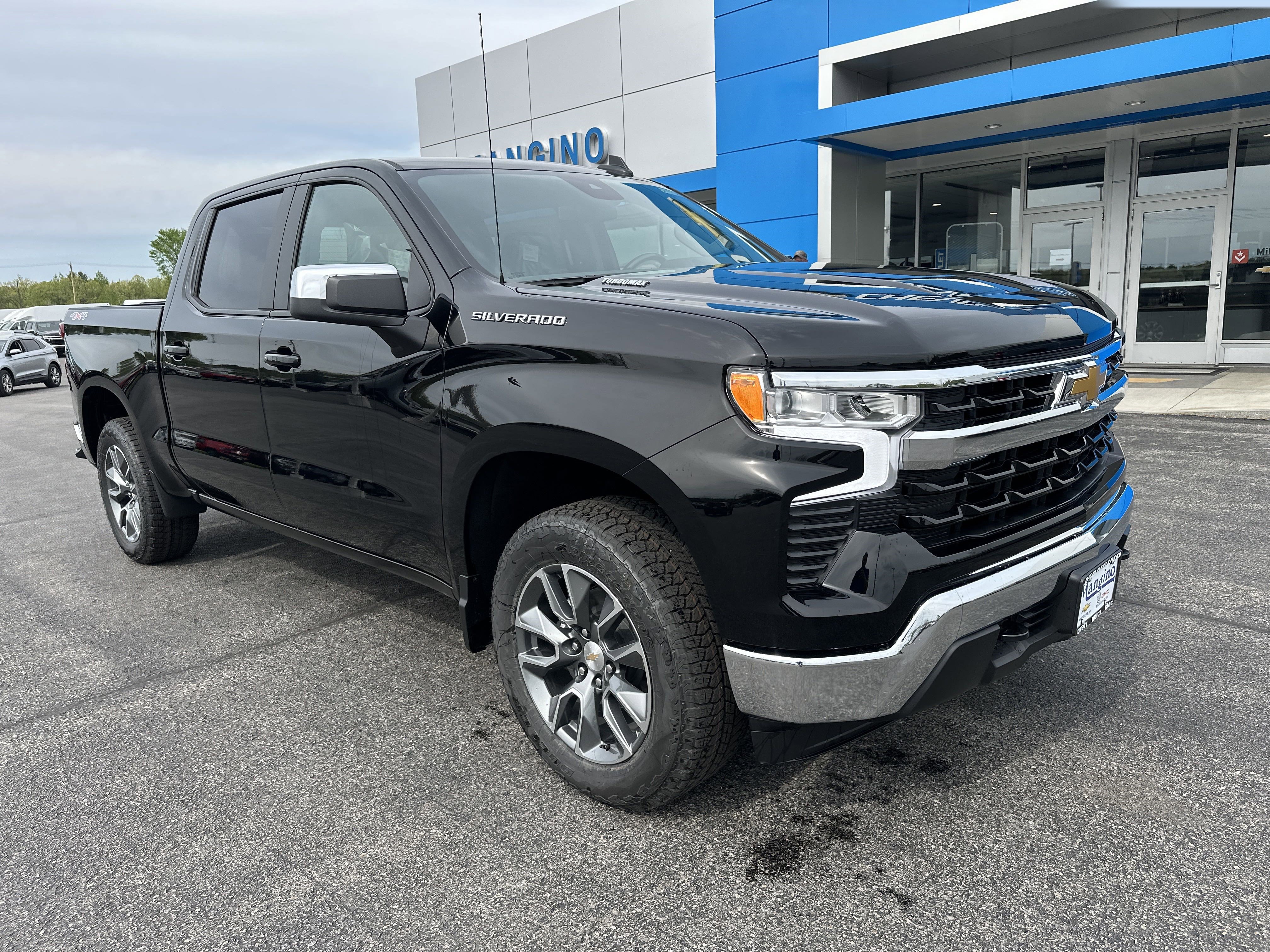 New 2025 Chevrolet Silverado 1500 LT AWD/4WD image 2