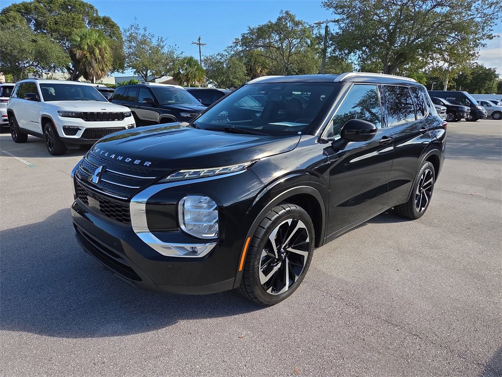 Used 2022 Mitsubishi Outlander SEL image 10