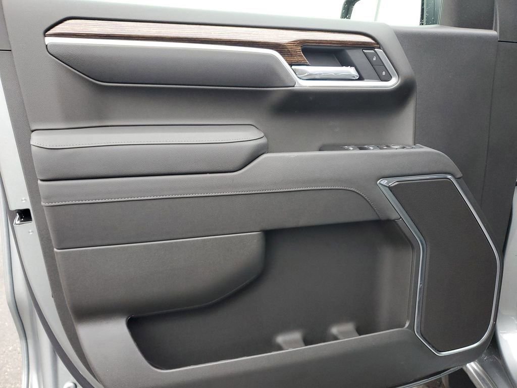 New 2026 GMC Sierra 1500 SLE w/ Preferred Package image 11