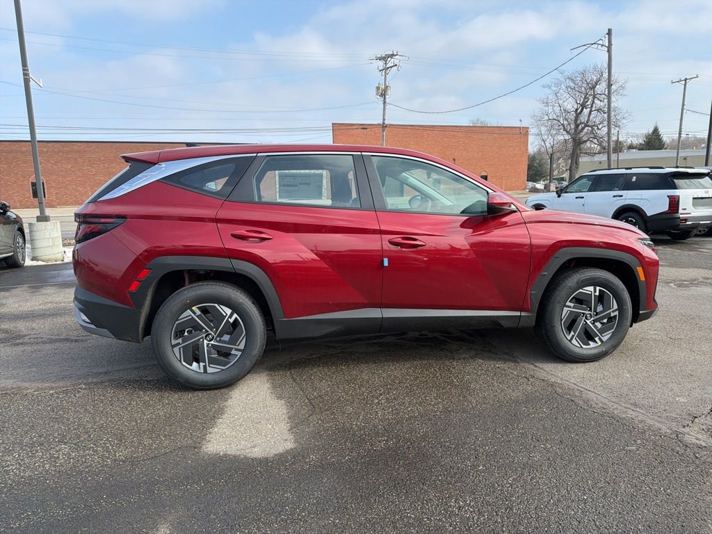 New 2026 Hyundai Tucson Blue SE image 8
