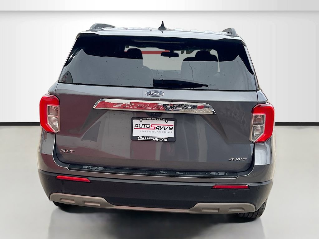 Used 2021 Ford Explorer XLT w/ Equipment Group 202A image 6