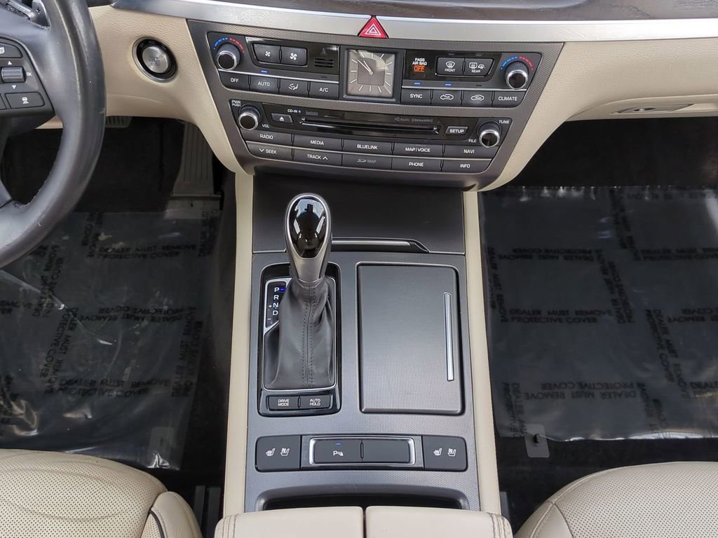 Used 2015 Hyundai Genesis 5.0 image 17