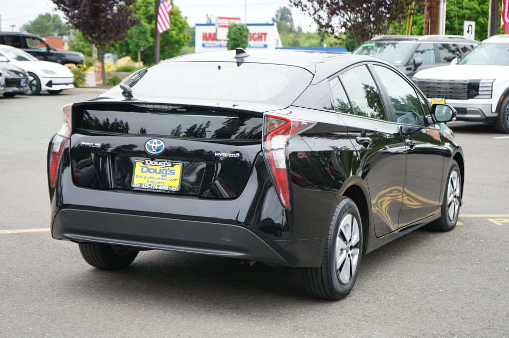 Used 2016 Toyota Prius Four w/ Advanced Technology Package FWD image 7