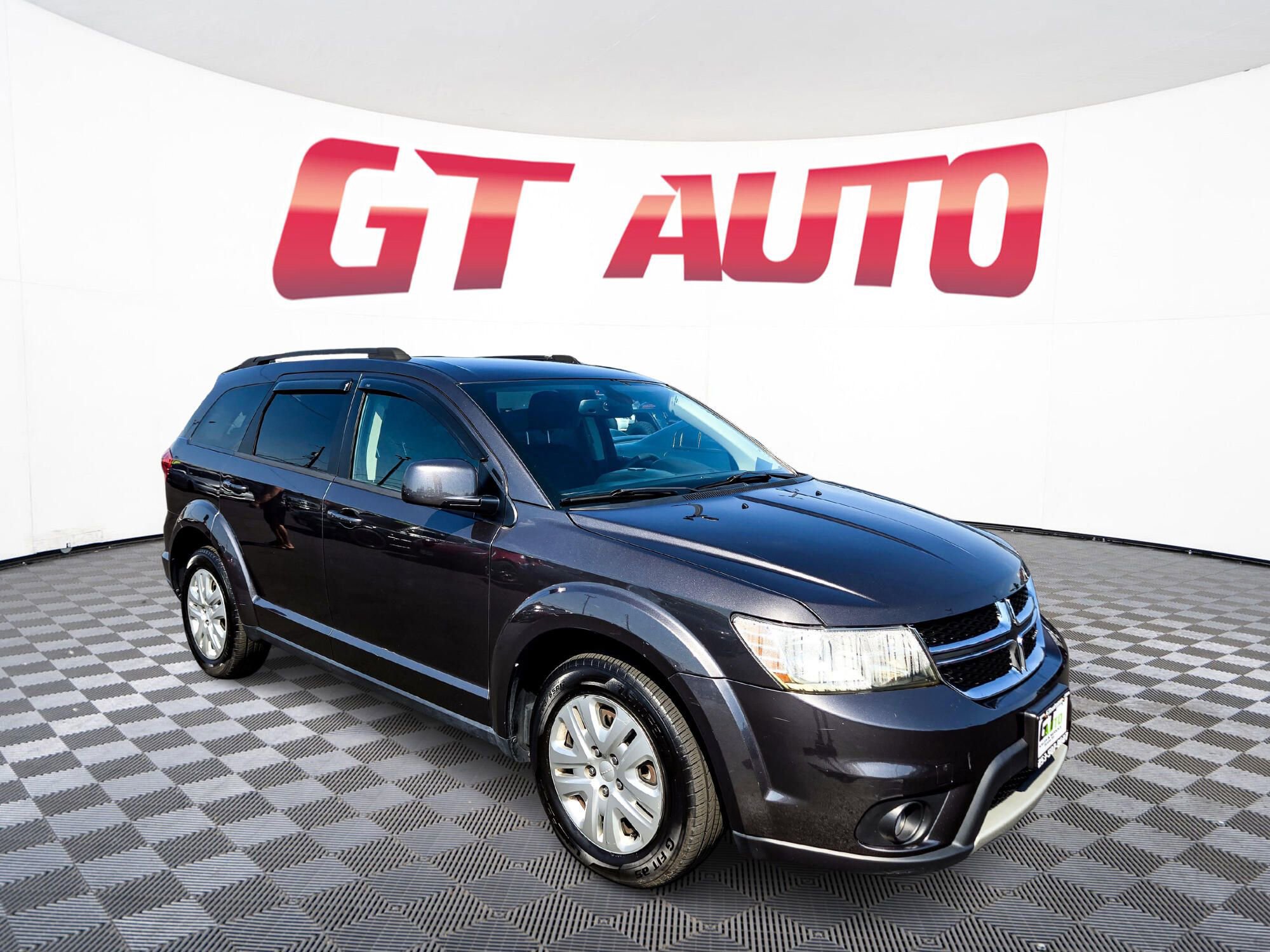 Used 2019 Dodge Journey SE