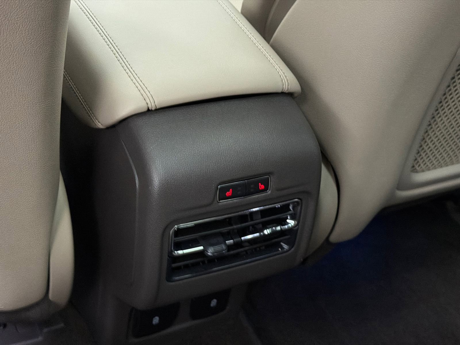 Certified 2022 Lincoln Corsair Grand Touring w/ Elements Technology Bundle AWD/4WD image 19