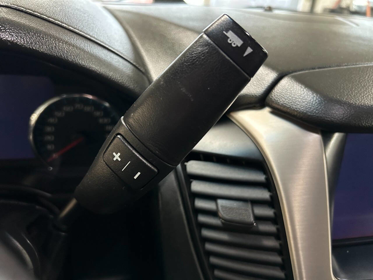 Used 2017 GMC Yukon XL Denali w/ Open Road Package image 15