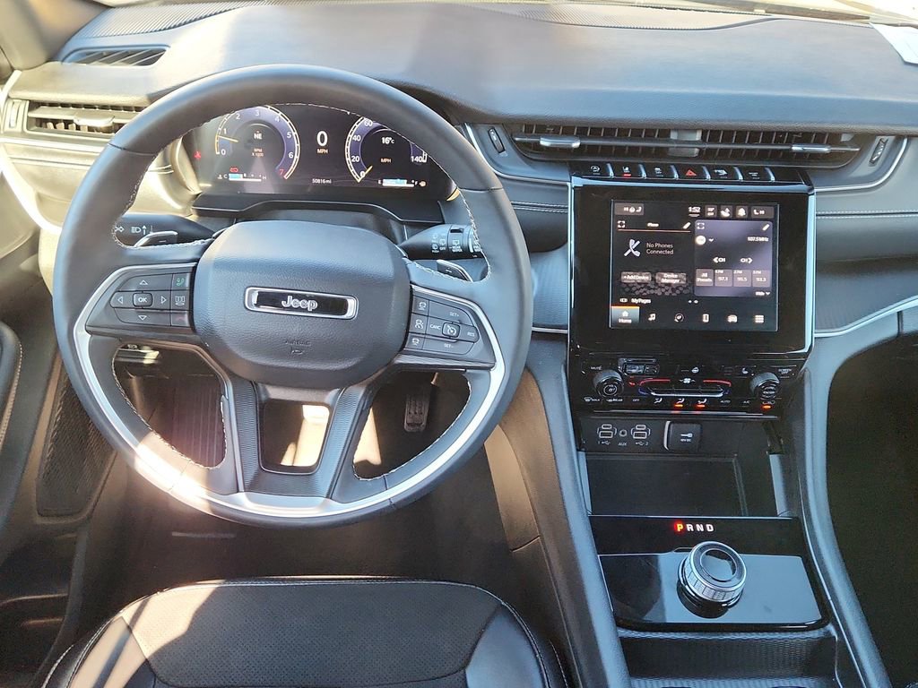 Used 2024 Jeep Grand Cherokee L Laredo image 12