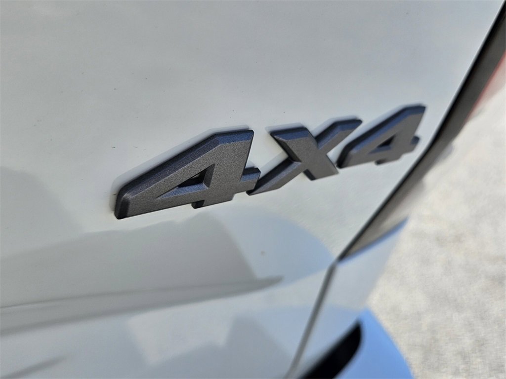 New 2026 Nissan Frontier SV w/ All-Weather Content Package image 9