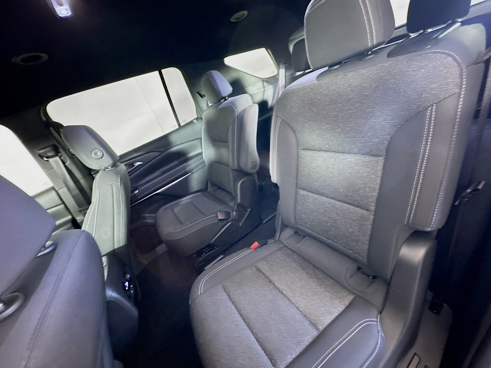 Used 2025 Chevrolet Traverse LT image 28