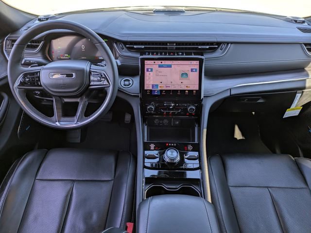 Used 2022 Jeep Grand Cherokee Overland w/ Luxury Tech Group IV image 18