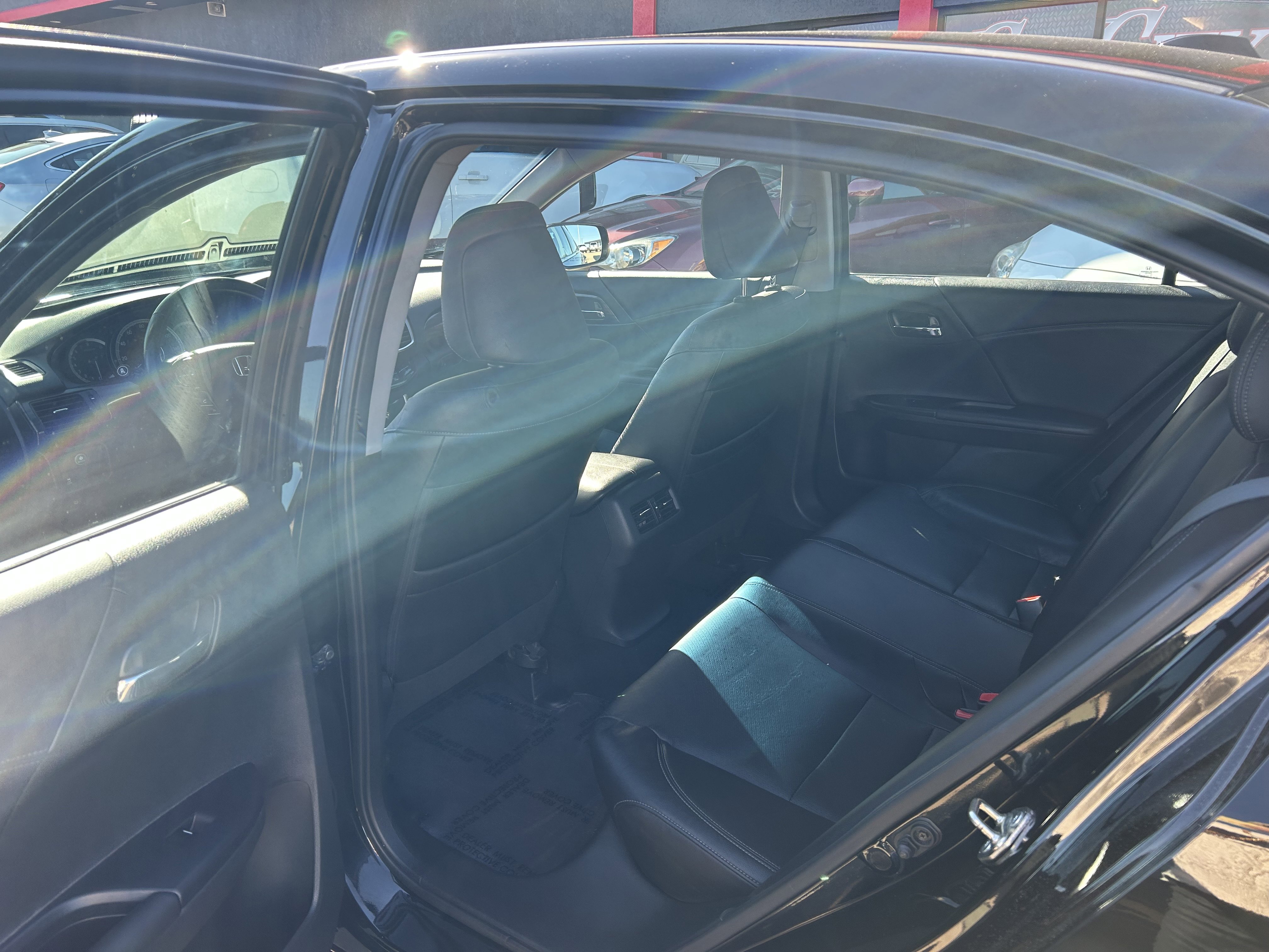 Used 2017 Honda Accord EX-L image 6