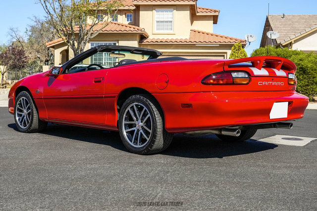 Used 2002 Chevrolet Camaro Z28 w/ SS Performance/Appearance Pkg RWD image 6