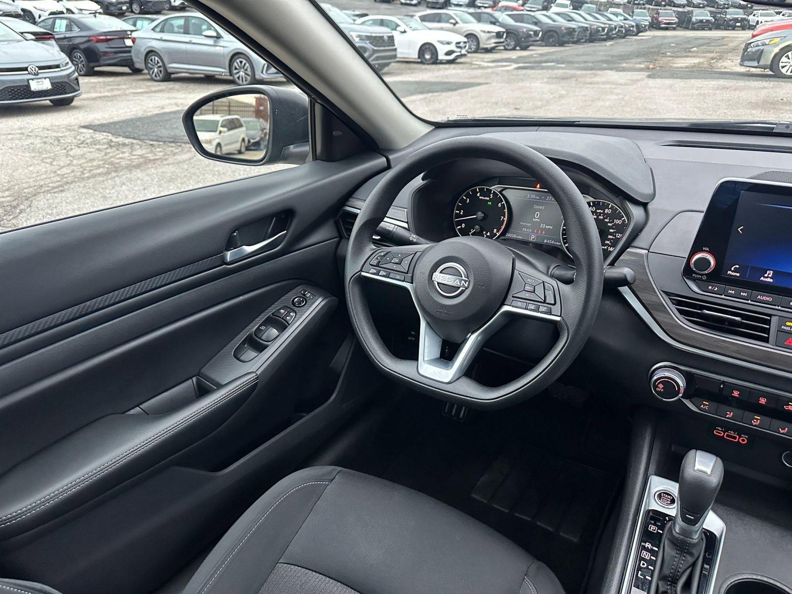 Used 2025 Nissan Altima 2.5 SV image 33