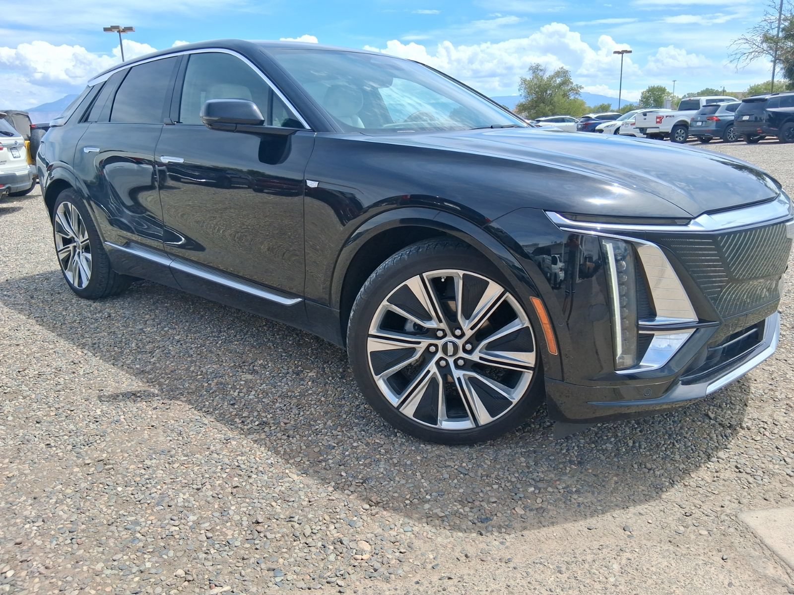 Used 2023 Cadillac Lyriq 2WD image 4