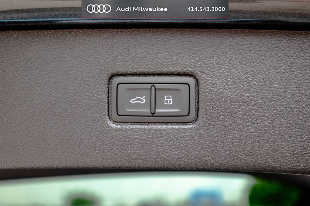 New 2026 Audi SQ7 Prestige AWD/4WD image 52
