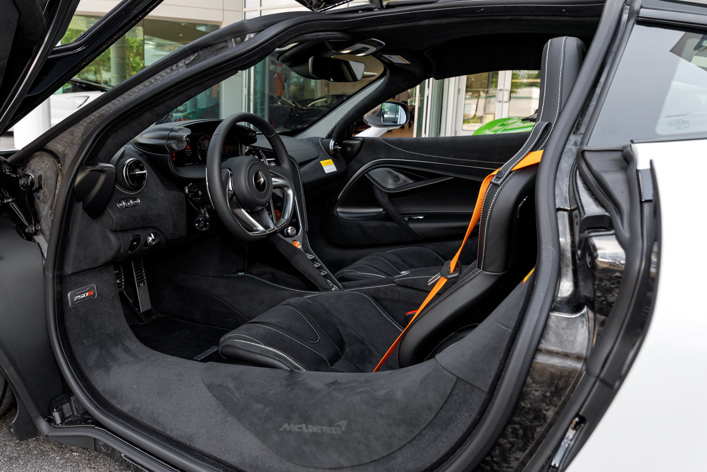 Used 2027 McLaren 750S RWD image 22