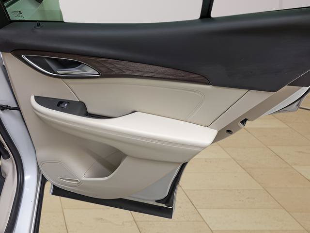Used 2023 Buick Envision Avenir AWD/4WD image 29