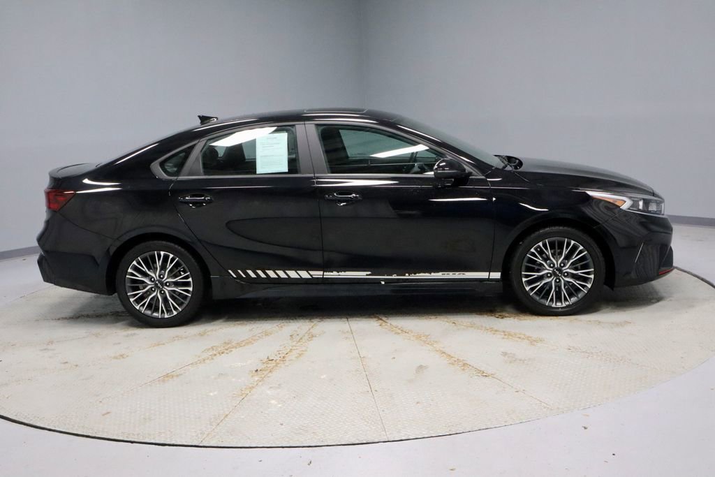 Used 2023 Kia Forte GT-Line w/ GT-Line Premium Package FWD image 12