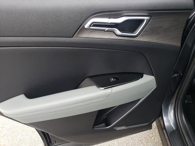 Certified 2023 Kia Sportage X-Pro AWD/4WD image 14