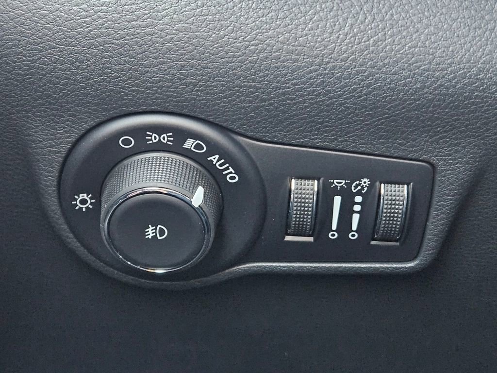 New 2026 Jeep Compass Limited AWD/4WD image 18