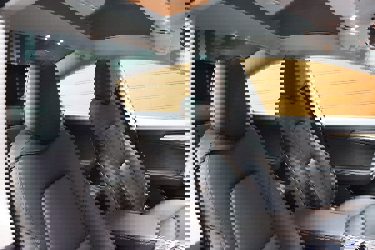 Used 2023 Tesla Model 3 Standard Range image 59