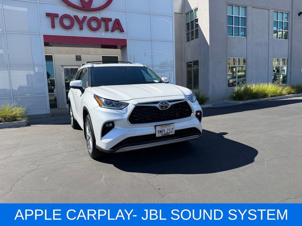 Used 2024 Toyota Highlander Platinum