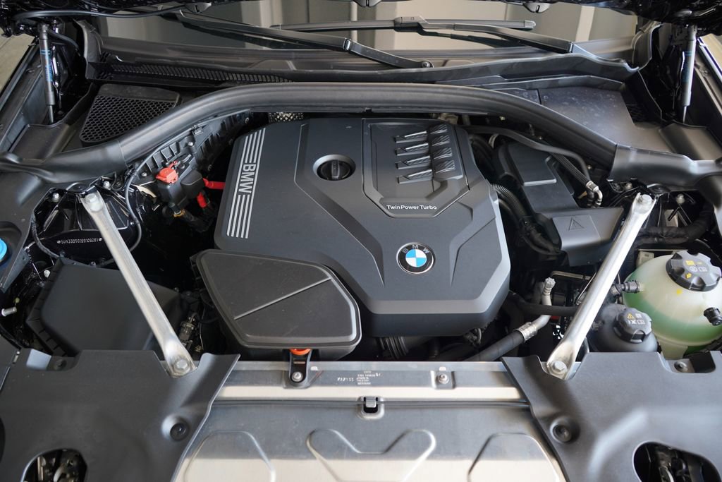 Used 2025 BMW X4 xDrive30i w/ Premium Package image 22