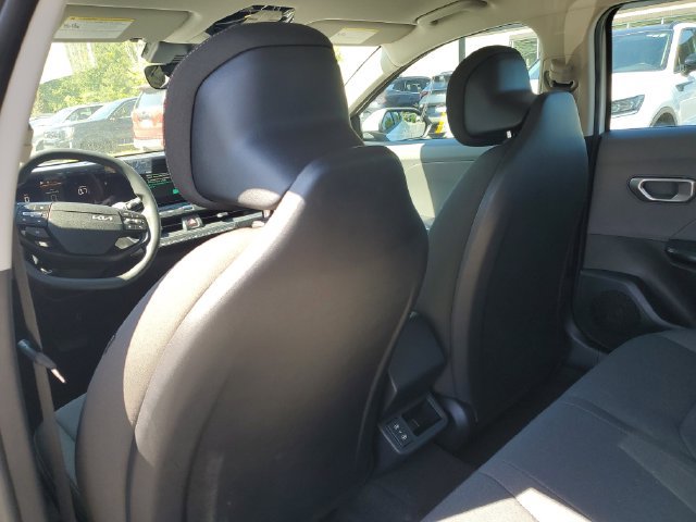 New 2026 Kia K4 FWD image 12