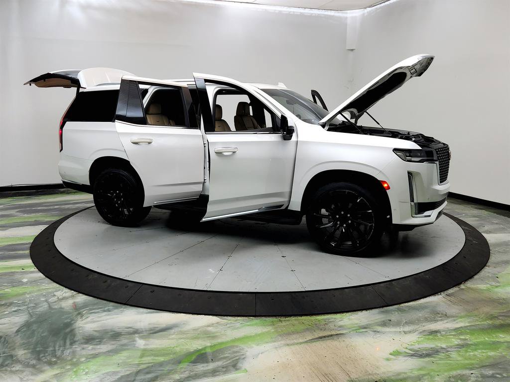 Used 2021 Cadillac Escalade Premium Luxury w/ LPO, Illumination Package AWD/4WD image 10