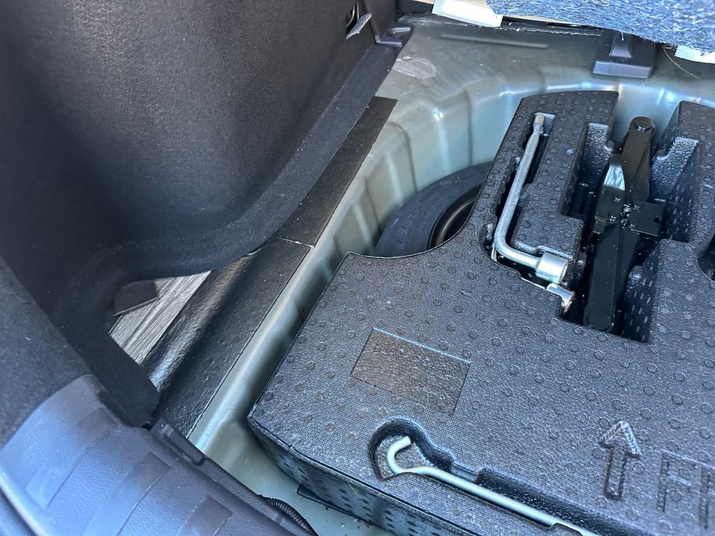 Used 2024 Nissan Kicks SR image 45