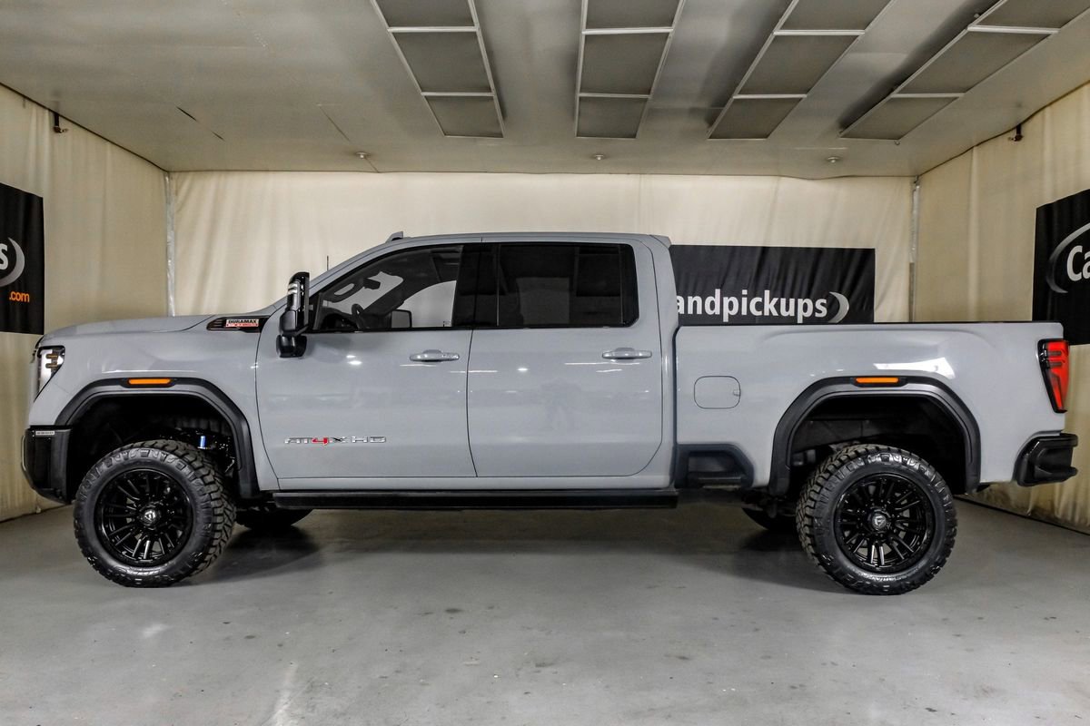 Used 2024 GMC Sierra 2500 AT4X image 11