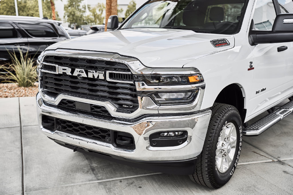 Used 2025 RAM 2500 Big Horn AWD/4WD image 6
