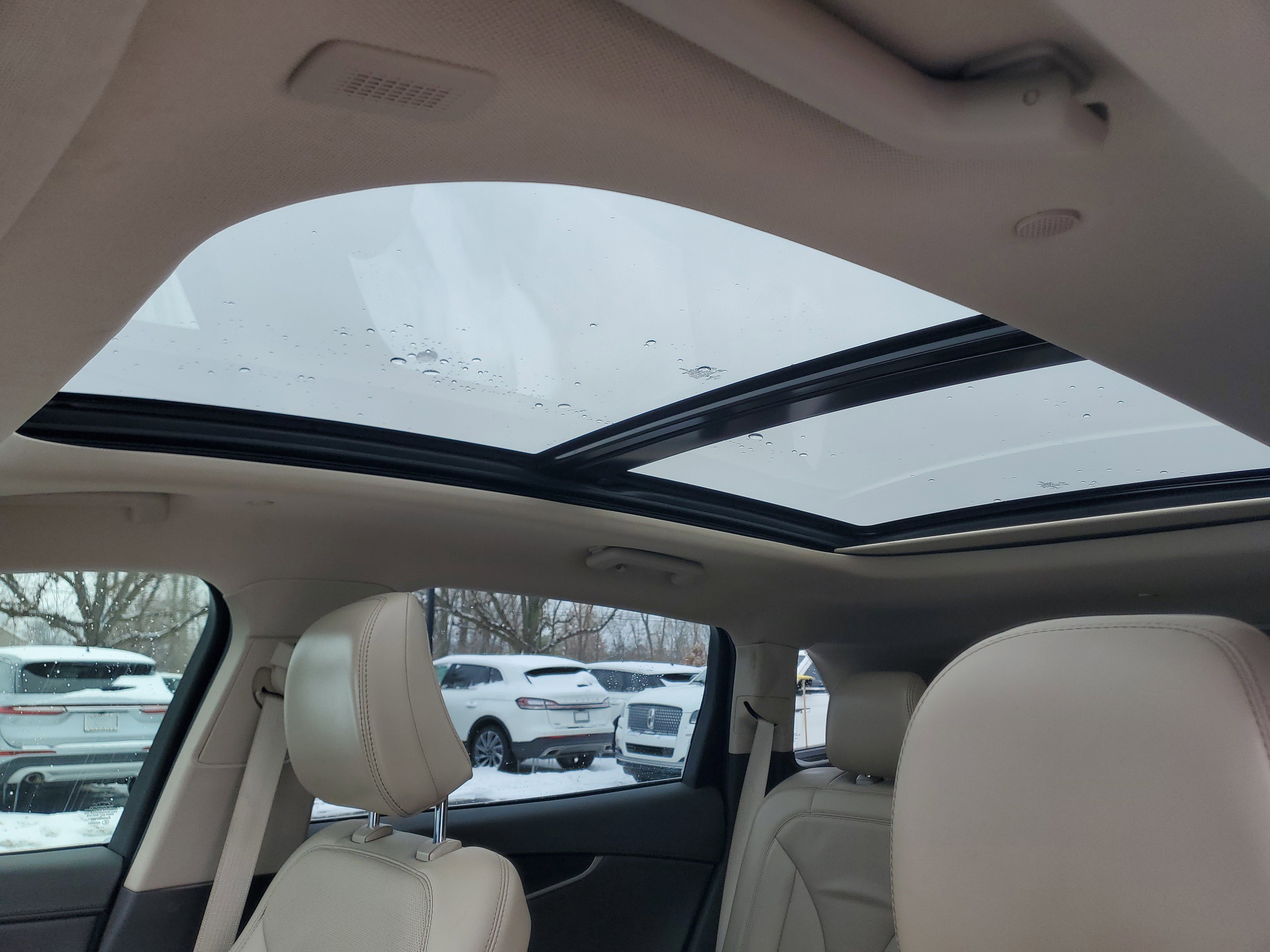 Certified 2022 Lincoln Nautilus Reserve w/ Equipment Group 201A image 11