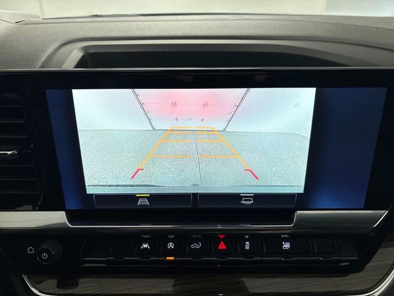 Used 2025 Chevrolet Silverado 1500 LT image 40