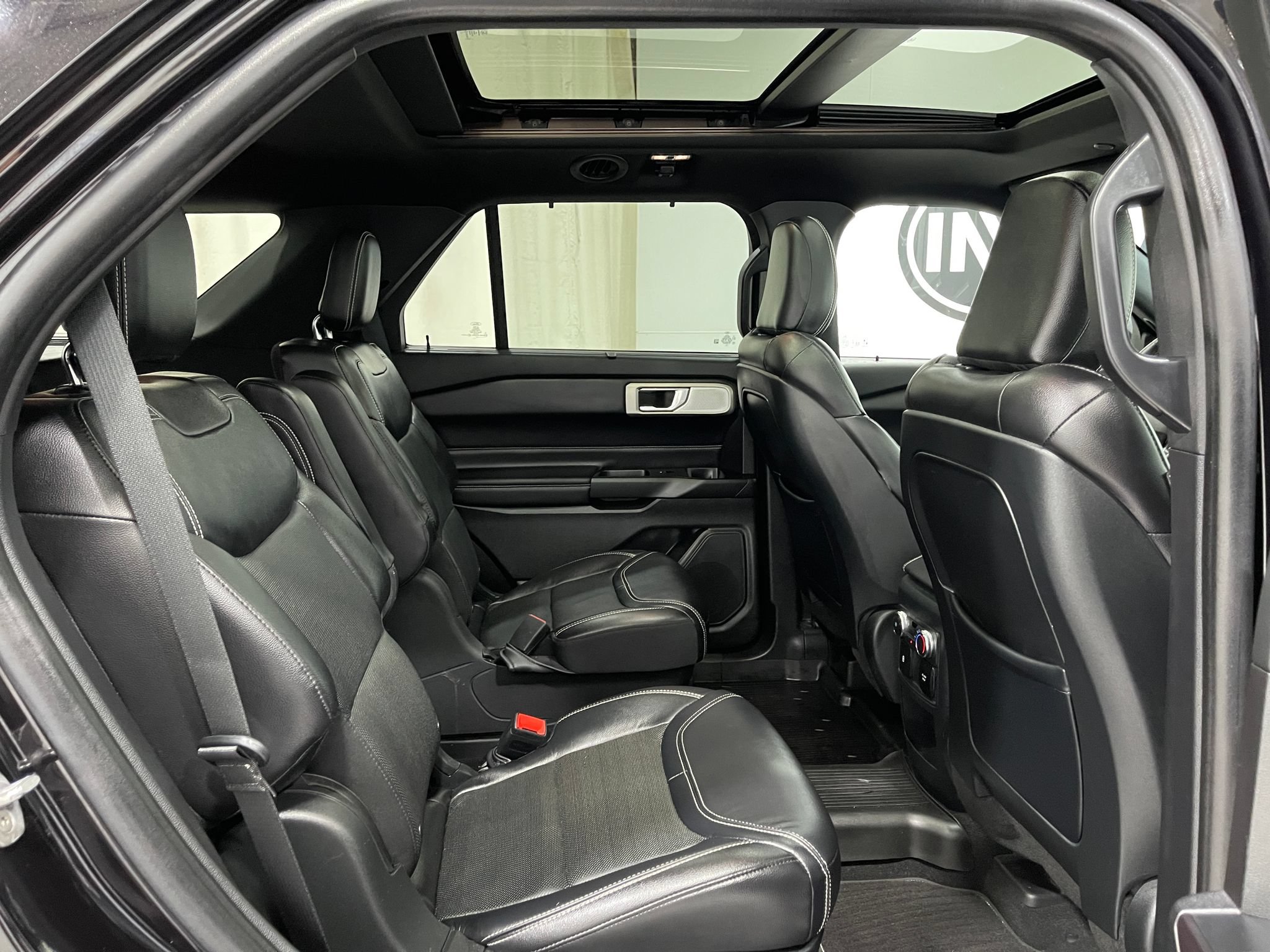 Used 2020 Ford Explorer ST w/ Premium Technology Package AWD/4WD image 33