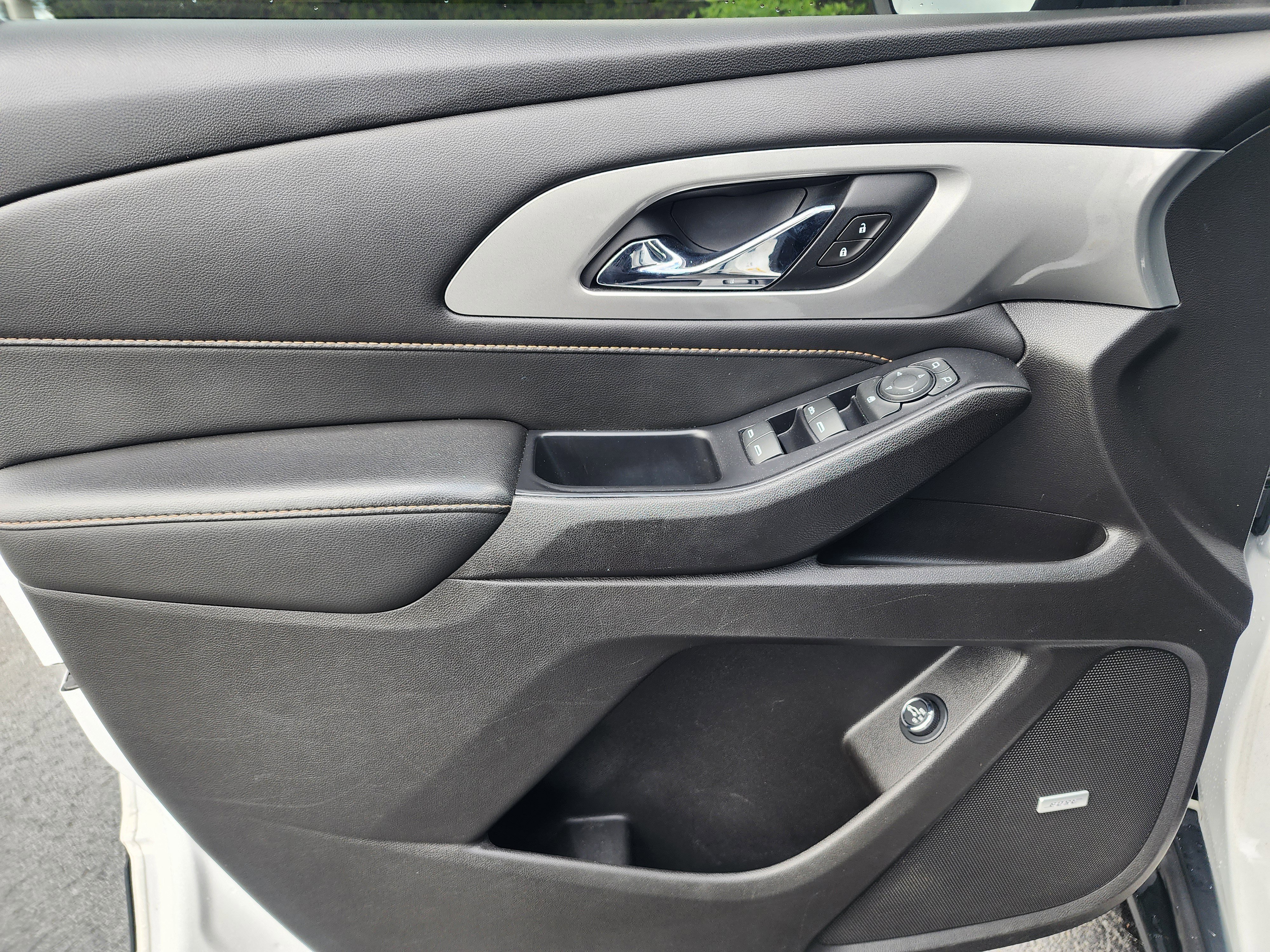 Used 2021 Chevrolet Traverse RS image 21