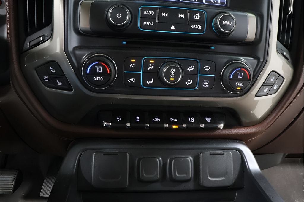 Used 2016 Chevrolet Silverado 2500 High Country w/ Duramax Plus Package AWD/4WD image 11
