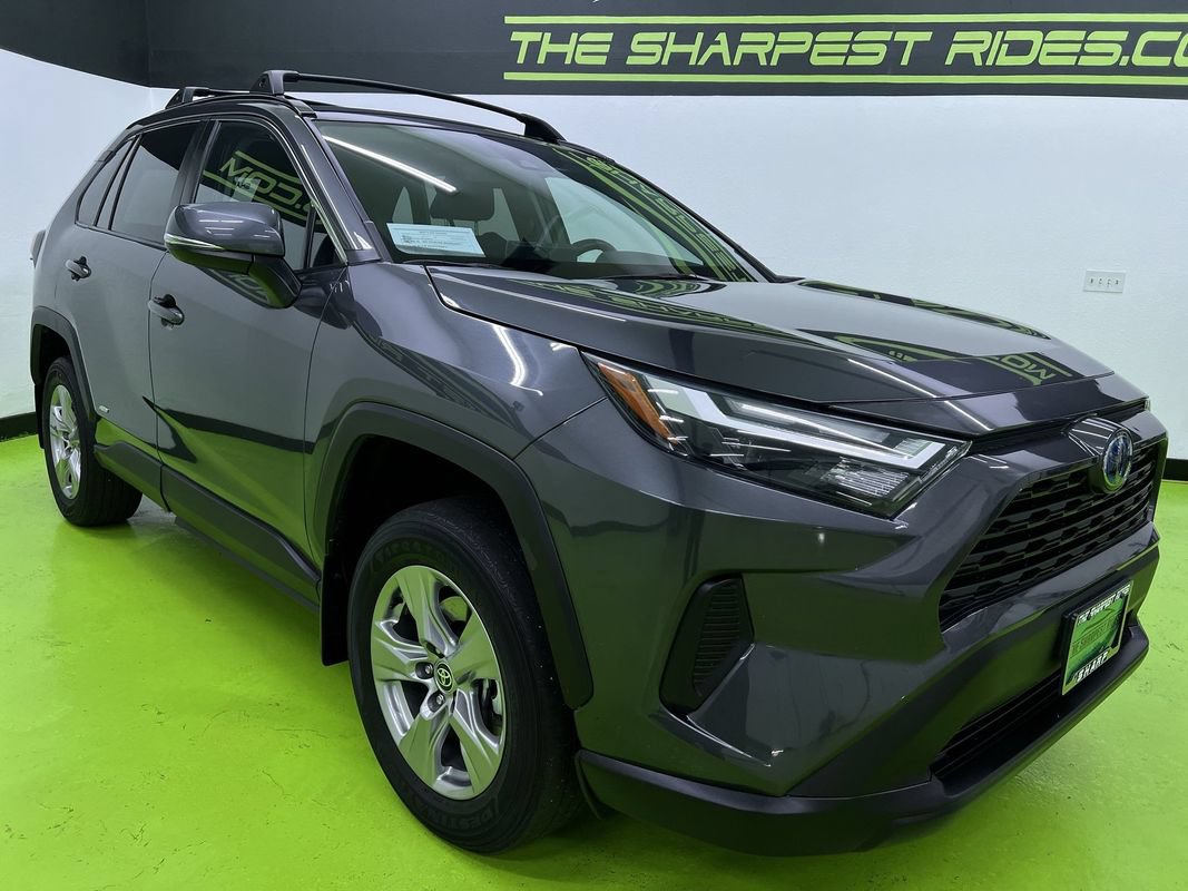 Used 2024 Toyota RAV4 XLE AWD/4WD image 2