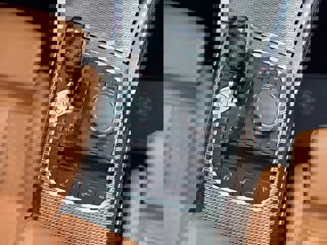 Used 2021 BMW M440i Convertible image 12