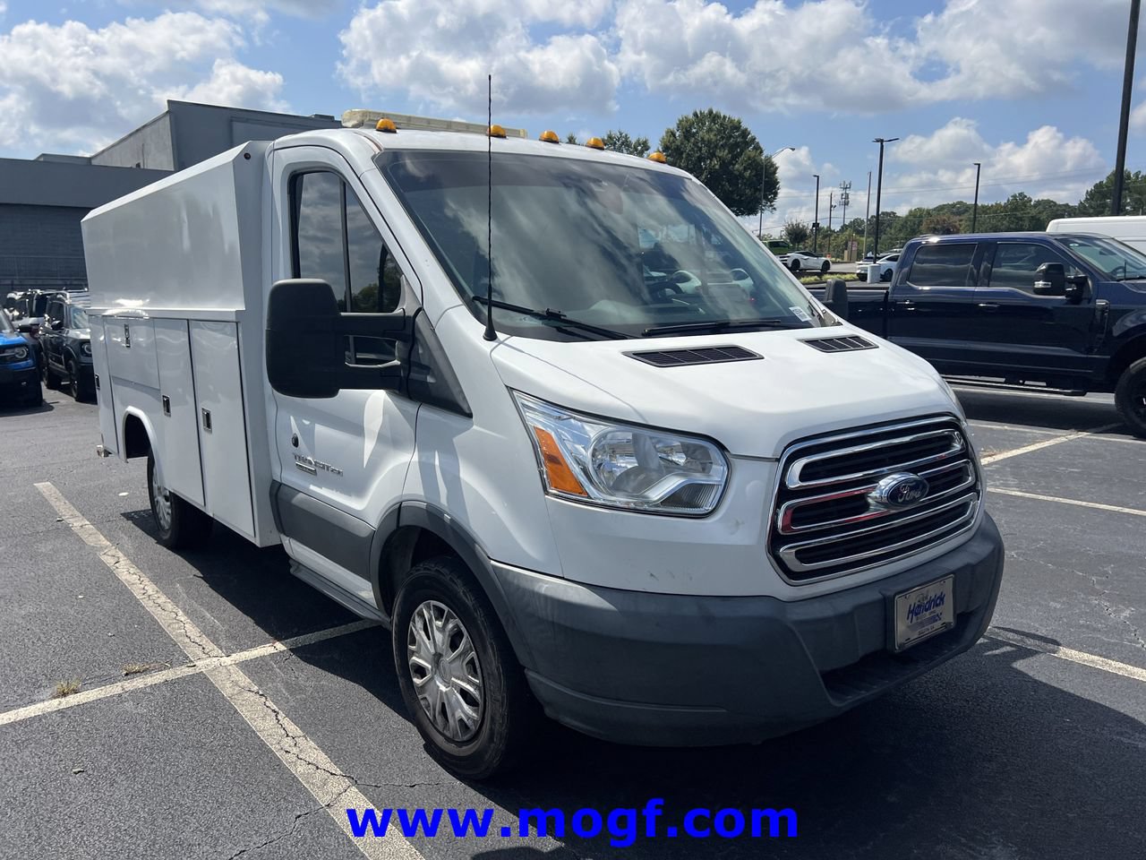 Used 2017 Ford Transit 250 138 w/ Exterior Upgrade Package RWD image 4