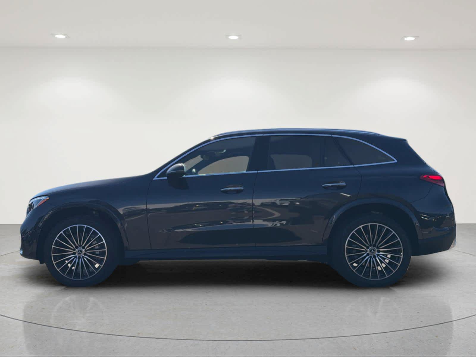 Certified 2026 Mercedes-Benz GLC 300 image 2