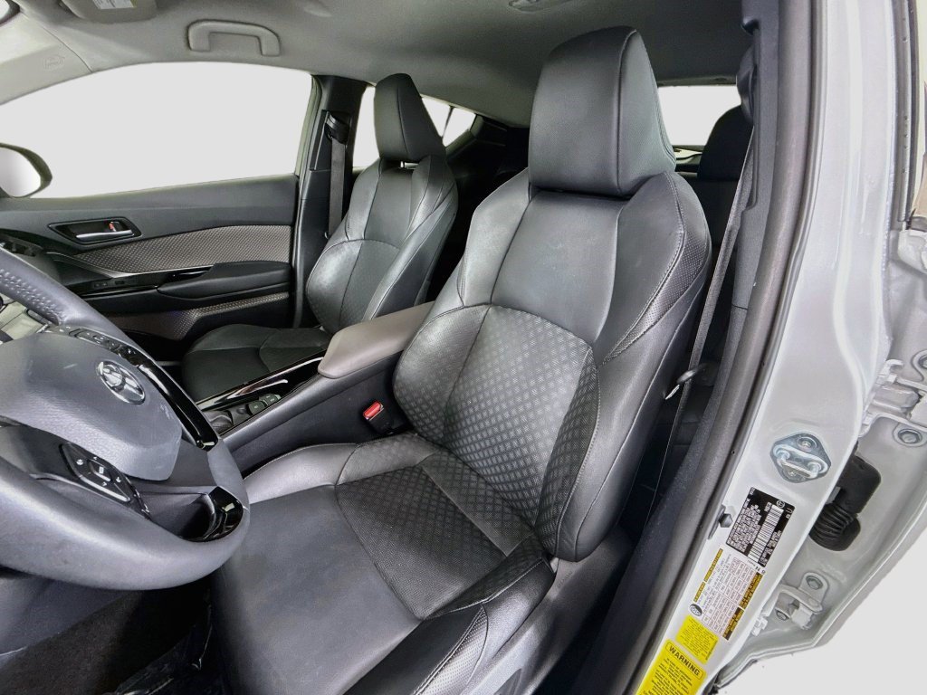 Used 2022 Toyota C-HR Limited FWD image 21
