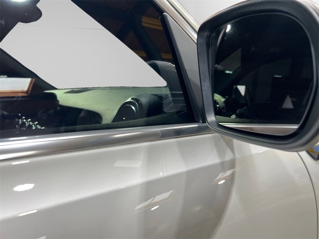 Used 2022 Mercedes-Benz EQB 300 4MATIC image 13