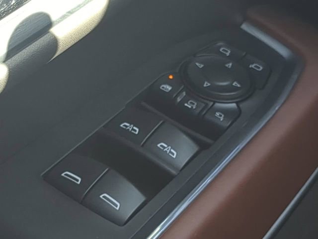 Used 2025 GMC Sierra 2500 Denali Ultimate image 25