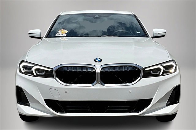 Used 2025 BMW 330i Sedan image 3