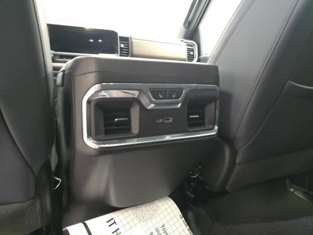 Certified 2024 Chevrolet Silverado 3500 High Country w/ High Country Premium Package image 24